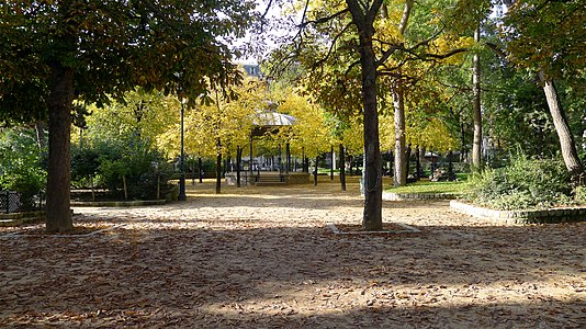 Square des Épinettes.