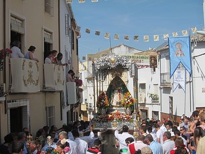 Prozession zu Ehren der Virgen de la Cabeza in der Calle Priego