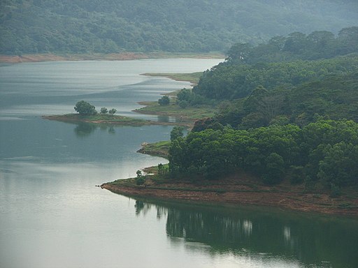 View of the lake at Kotamale, Sri Lanka