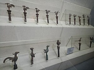 鸟形杖首，出土自祥云红土坡遗址，藏于大理州博物馆