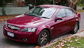 2009 Holden Berlina (VE MY09.5) sedan (2015-05-29) 01.jpg