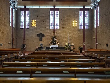 Innenraum/Altarraum St. Mariä Heimsuchung (Weihnachten 2021)