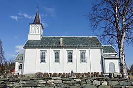 Foto einer weißen Holzkirche