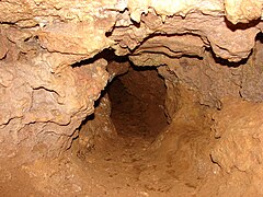 Boyau dans la grotte de Bruniquel, Tarn-et-Garonne, France.