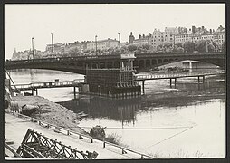 Pont volant avant la destruction du pont métallique (entre 1971 et 1974)