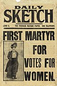 Halaman depan Daily Sketch yang menampilkan foto Emily dengan tajuk berita berjudul "First Martyr for Votes for Women" ["Martir Pertama bagi Hak Suara Perempuan]