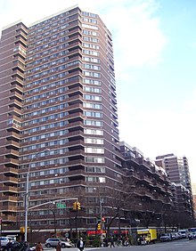 East Midtown Plaza на 2-й авеню и 23-й улице, где будет построена станция метро Phase 3.