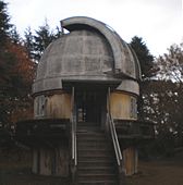 The Mount Mitaka telescope was made by Carl Zeiss, 1921