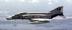 Onnettomuuskoneen kaltainen merialkaväen F-4B Phantom II.
