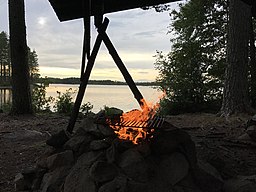 Oppsjön vid en rastplats utmed Gästrikeleden.