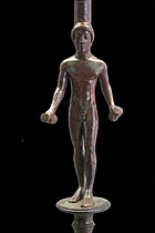 Kouros étrusque, partie centrale d'un brûle-parfum en bronze. Étrurie. Ve siècle AEC