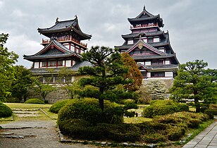 Uudelleenrakennettu Fushimin linna