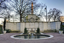 Мемориал лорда Чейлсмора, Victoria Embankment Gardens.jpg