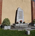 Le monument aux morts municipal.