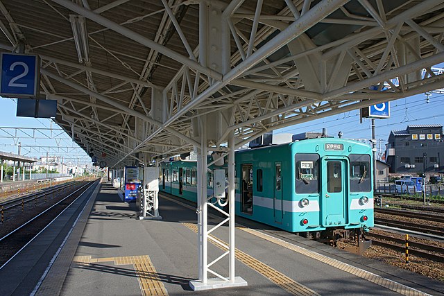 640px-Shingu_Station04n4380.jpg