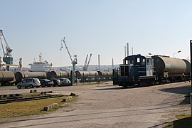 Terminal pétrolier à Val-de-la-Haye.