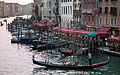 Góndolas en el Gran Canal, Venecia.