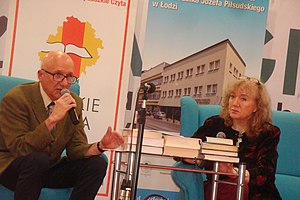 9 Targi Książki w Łodzi 2 22 11 2019 fot M Z Wojalski Wojewódzka Biblioteka zorganizowała spotkanie autorskie z Aleksandrą Ziółkowską 2