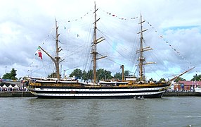 Le voilier Amerigo Vespucci à l'Armada 2008 de Rouen