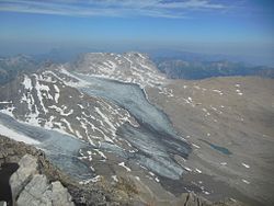 Blick vom Gipfel der Schesaplana über den Brandner Gletscher zur Mannheimer Hütte am 24. Juli 2015
