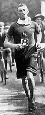 Charles Hefferon belegte im Finale den vierten Platz und gewann einige Tage später Silber im Marathonlauf