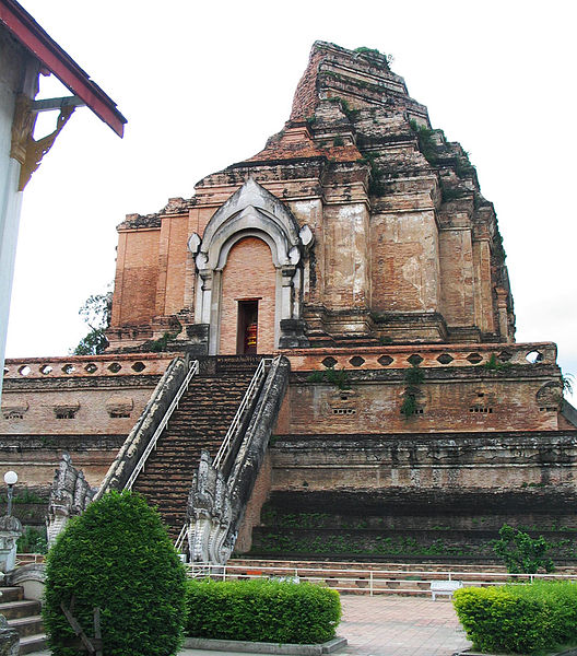 File:Chiangmai wchluang04.jpg