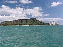 Diamond Head visto da costa de Waikīkī
