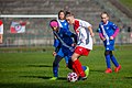 Zápas juniorek (U-15) na turnaji v Orlové mezi týmy FK Slavia Orlová (červeno-bílá) a MFK Frýdek-Místek (modrý) (2020)