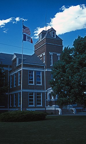 Das Fremont County Courthouse in Sidney, seit 1981 im NRHP gelistet[1]