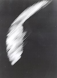 La première photo satellite prise par Explorer 6, le 14 août 1959 (des nuages au-dessus du Pacifique).