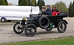 Ford Model T: open tourer met voorruit, doorlopende carrosserie en kap