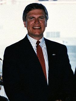 ג'ורג' ס. מייקלסון, מאי 1989