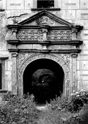 Slottets portal.