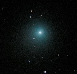 Kometo Machholz en februaro 2005