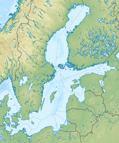 Mapa konturowa Morza Bałtyckiego, na dole po lewej znajduje się punkt z opisem „miejsce bitwy”
