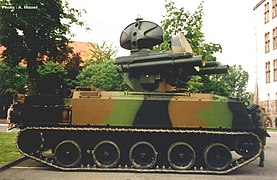 Photo de l’AMX-30 porteur des missiles Roland.