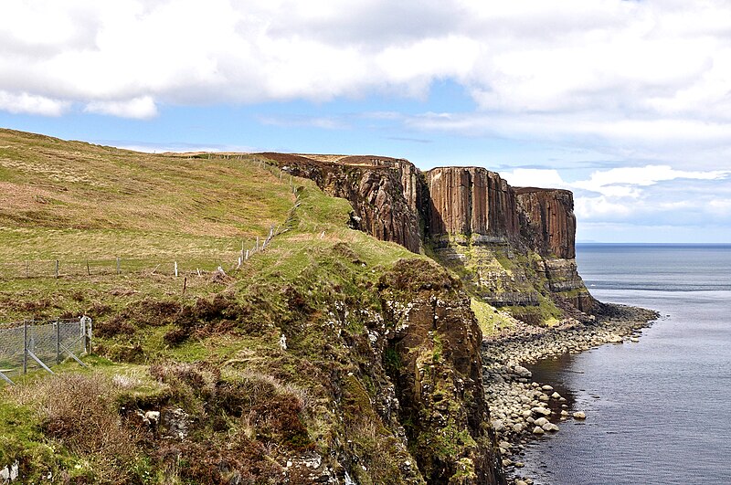 File:Schotland Kilt Rock 14-05-2010 14-42-23.JPG