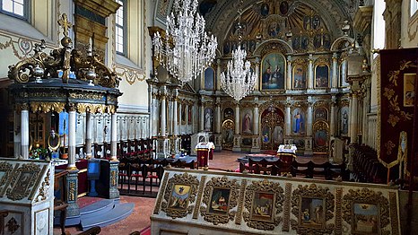 Унутрашњост српске саборне цркве