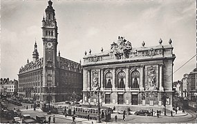 date inconnue Motrices 400 au terminus de la place du Théâtre à Lille.