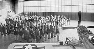 124-a Fighter Squadron-formacio 1940s.jpg