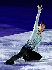 Hanyu at the exhibition gala of the 2015–16 Grand Prix Final