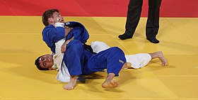 Ushiro-kesa-gatame