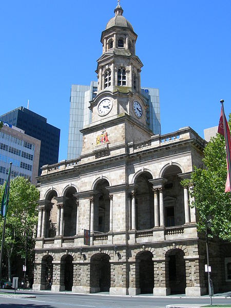 Dosiero:Adelaide Town Hall.jpg