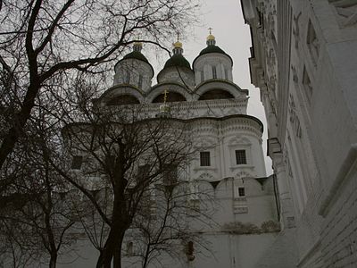 Unu el la astraĥanaj kremlaj katedraloj.