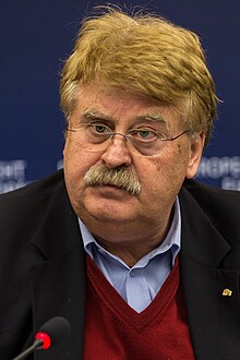 Elmar Brok Press conference Strasbourg European Parliament 2014-02-03 02.jpg