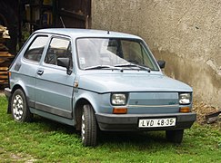 Fiat 126 so štátnou poznávacou značkou (ŠPZ) okresu Levice vzoru O94 vydávaná v rokoch 1994-1997