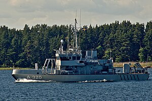 HMS Furusund utanför Ornö juni 2015.