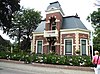 Voorhuis in eclectische stijl van voorm. herenboerderij