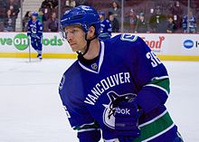 Jannik Hansen 10-2015.jpg