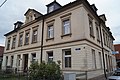 Wohnhaus mit Einfriedung